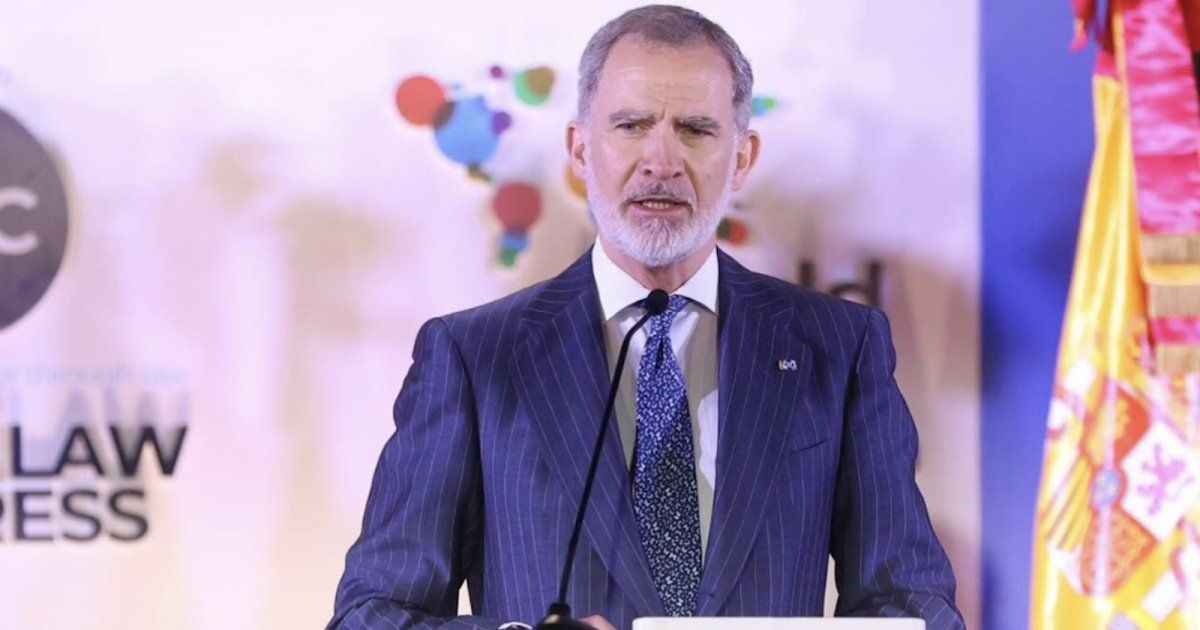 El rey de España expresa en Dominicana condolencias por tragedia en discoteca