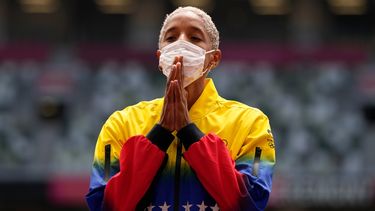La atleta de triple salto Yulimar Rojas subió los colores de Venezuela al podio con medalla de oro en Tokio 2020