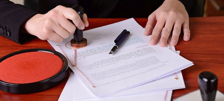 En la mayoría de los estados se pueden desheredar a algunas personas por medio de un testamento bien hecho.&nbsp;