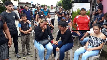 Familiares y amigos lloran la muerte de Darwin Potosme (recuadro), quién murió este domingo en la ciudad de Masaya, presuntamente por disparos de un francotirador de la Policía de Daniel Ortega.&nbsp;