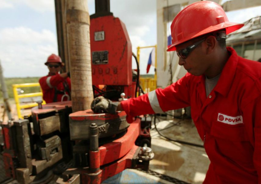 En estos momento se encuentran más de 20.000 mil empleados con contrato determinado esperando a pasar a la nómina fija si dan su palabra de que serán leales al chavismo&nbsp;