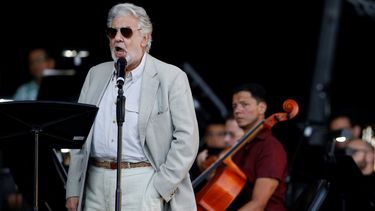 El tenor español Plácido Domingo ensaya para su concierto el próximo domingo, en la ciudad de Guadalajara (México).&nbsp;