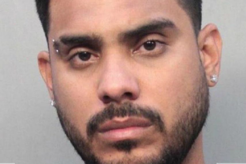 Imagen del artista venezolano que ilustra la información de su detención en la página oficial del condado de Miami.&nbsp;