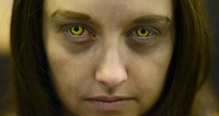 He trabajado mucho tiempo en The Walking Dead así que estoy habituada a pensar en mundos apocalípticos, pero este era totalmente diferente, dice Powell en una entrevista.