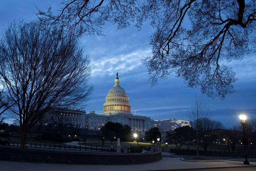 El fiscal especial ha imputado a 34 personas, incluidos seis exasesores de Trump.