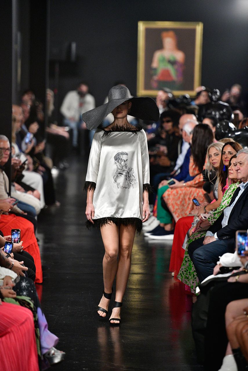Piezas de la colección Óleo sobre lienzo, que la diseñadora Yas González mostró en Miami Fashion Week.