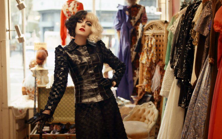 En esta imagen difundida por Disney, Emma Stone en una escena de 