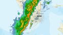 El radar de NOOA capta el avance de la banda de lluvia y vientos. El radar de NOOA capta el avance de la banda de lluvia y vientos.