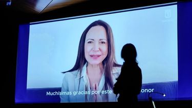 María Corina Machado, líder de la oposición venezolana, recibió el Premio Clara Campoamor 2025 del Ayuntamiento de Madrid
