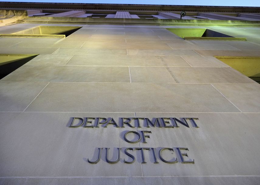Esta fotografía de archivo del 14 de mayo de 2013 muestra la sede del Departamento de Justicia en Washington.&nbsp;