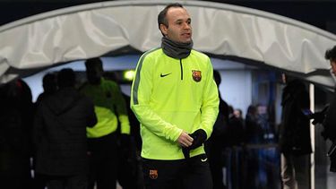 Iniesta fue el capitán de los blaugrana en el encuentro contra el City (EFE)