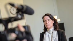 La primera fiscal de Schleswig, Wiebke Hoffelner, realiza una declaración ante los medios de comunicación en la sede de la Fiscalía en Schleswig (Alemania).&nbsp;
