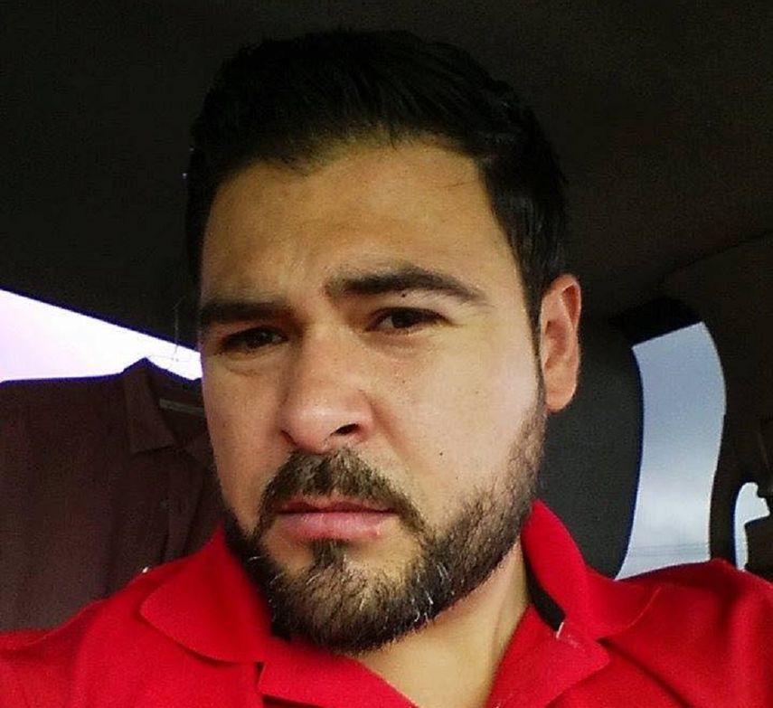 El periodista mexicano Luciano Rivera murió de un disparo en la cabeza en Playas de Rosarito, Baja California, al parecer al defender a una joven en un bar.