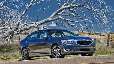 El Kia Cadenza 2014 utiliza un motor que está integrado a la familia de motores Lambda de Hyundai