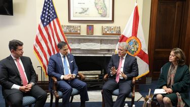 El senador Marco Rubio reunido con el presidente de Colombia Iván Duque, la vice presidenta Martha Lucía Ramírez, y el ministro de Defensa Diego Molano, en Washington.