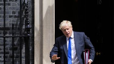 &nbsp;El primer ministro británico, Boris Johnson, dijo el jueves que es “claramente la voluntad” de su Partido Conservador que debe haber un nuevo líder, al anunciar su dimisión. &nbsp;