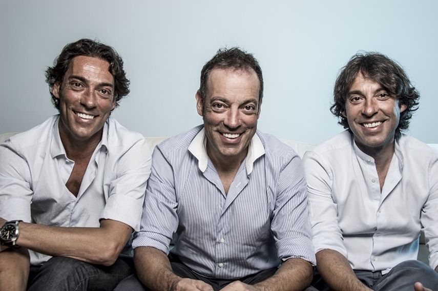 Los hermanos Óscar, Manuel y Raúl conforman el trío Café Quijano. (JJ BLANCO)