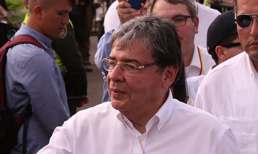 El canciller Carlos Holmes Trujillo había ordenado el sábado el regreso de los funcionarios en Venezuela tras el anuncio de Nicolás Maduro de romper relaciones de todo tipo con Colombia.