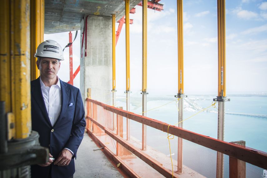 Jerome Hollo, vicepresidente de Florida East Coast Realty, durante la entrevista con DIARIO LAS AMÉRICAS.