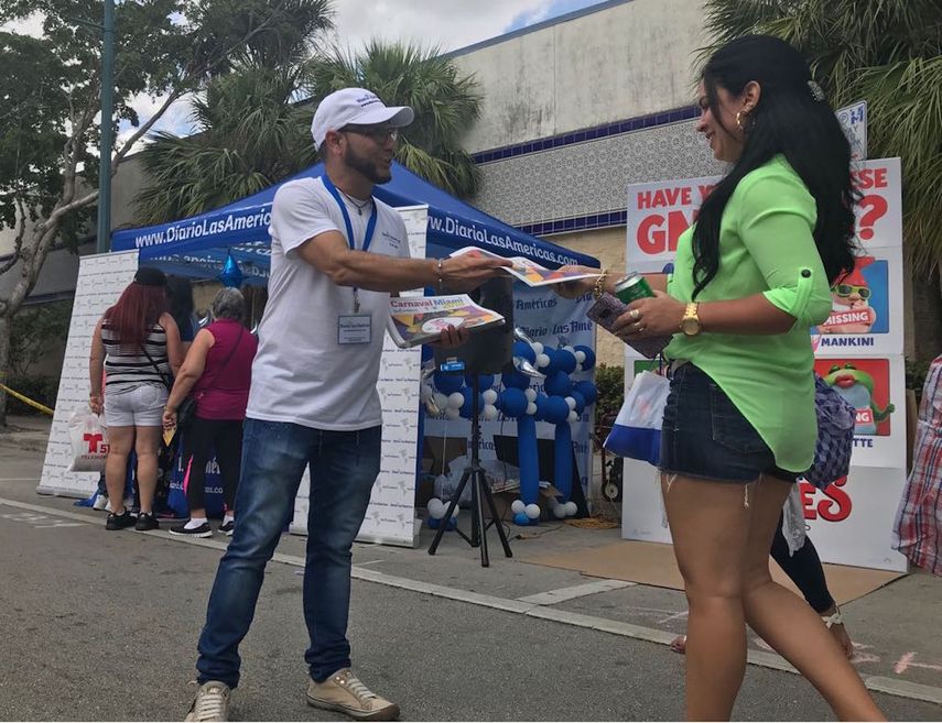 Diario Las Américas se hizo presente y regaló ejemplares de edición impresa.&nbsp;