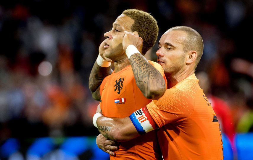 Memphis Depay fue el verdugo de los incas al anotar dos tantos.&nbsp;