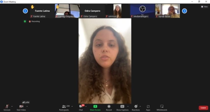 Julie de 27 años, informó que perdió comunicación con sus padres el pasado sábado a las 6:20 horas, luego de que ellos le informaran que eran asediados en su casa por los terroristas de Hamás.