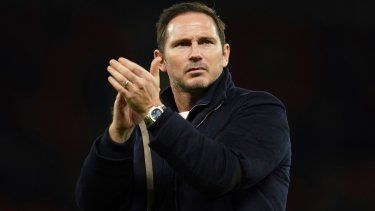 El técnico del Everton, Frank Lampard, durante el partido contra el Manchester United por la Copa FA en Manchester, Inglaterra, el 6 de enero de 2023.
