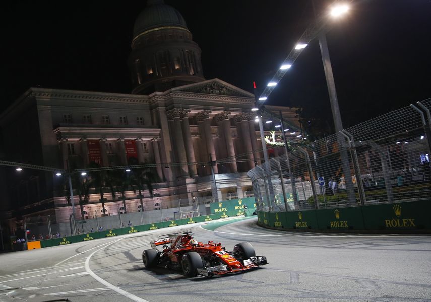 Vettel obtuvo la mejor marca al parar el reloj en&nbsp;1:39,491 minutos en el circuito callejero de Marina Bay.&nbsp;