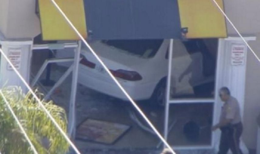 El accidente se registró en el establecimiento Dunking Donuts ubicado en el 8290 W Flagler.