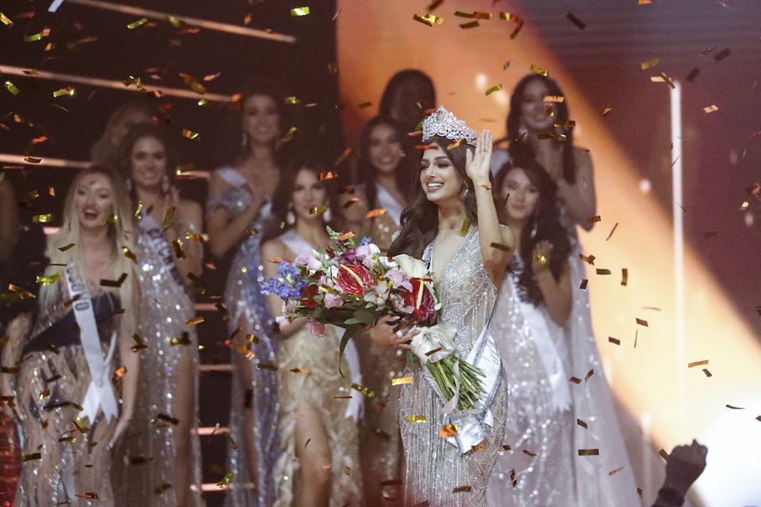 Miss India, Harnaaz Sandhu, tras ser coronada Miss Universo 2021 el domingo 12 de diciembre de 2021 en Eilat, Israel.
