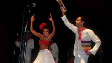 El popular baile formó parte de la celebración. (CORTESÍA)