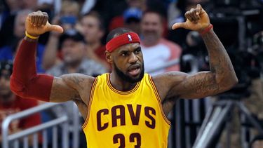 James desafió a los analistas que consideran que el campeón está vulnerable tras el resultado en la temporada regular.  