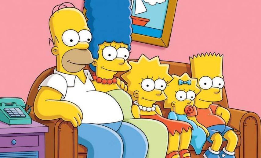 Los personajes principales son Marge, de 34 años; Homer, de 36; y sus hijos Bart (10), Lisa (8) y Maggie (1), que siguen con la misma edad después de tres decenios de aventuras y predicciones, entre ellas, la de que Donald Trump sería presidente de EEUU.