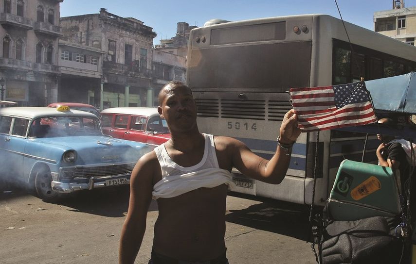 La génesis del plan Obama, de tender un puente con emprendedores privados y los cubanos de a pie, ha sido dinamitado por el Gobierno de Raúl Castro. (ARCHIVO)