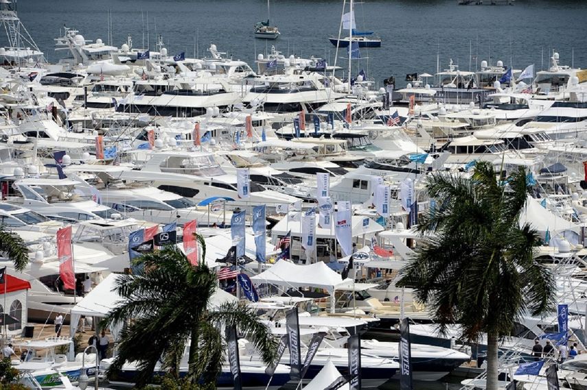 La feria de Fort Lauderdale es la que abre el año náutico, seguida de la de Miami Beach y la de Palm Beach, las tres localizadas en el sureste de&nbsp;Florida.