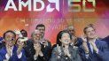 Lisa Su (segunda desde la derecha), presidenta y CEO de AMD, durante el campanazo inicial de la bolsa de valores Nasdaq para celebrar el 50mo aniversario de la empresa en Nueva York. Archivo. Lisa Su (segunda desde la derecha), presidenta y CEO de AMD, durante el campanazo inicial de la bolsa de valores Nasdaq para celebrar el 50mo aniversario de la empresa en Nueva York. Archivo.