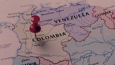 Más de 15 militares retenidos por indígenas en Colombia