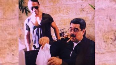 El chef turco&nbsp;Nusret Gökçe agasajó personalmente al dictador venezolano Nicolás Maduro en Estambul.