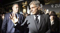 El actor y productor de cine estadounidense Harrison Ford llega para recibir el Premio a la Trayectoria en el Festival de Cine de Zúrich en Zúrich, Suiza, el 4 de octubre de 2013.&nbsp;