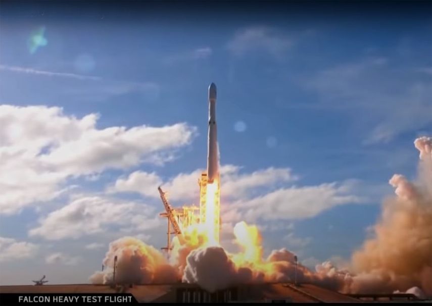 SpaceX hizo historia este sábado con el lanzamiento de la nave espacial Crew Dragon a las 3:22 de la tarde y abrió una nueva era de exploración espacial.