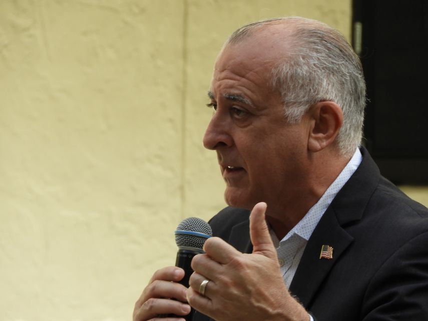 Esteban Bovo, alcalde de Hialeah.