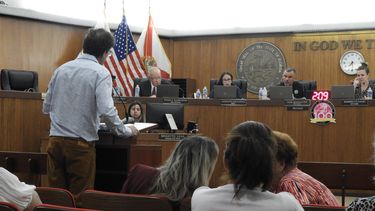 Diario las Américas | Pleno del Concejo de Hialeah DSCN6891