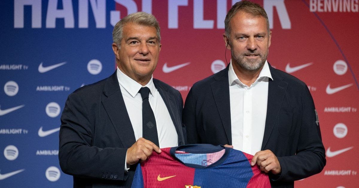 Barcelona anuncia la extensión del contrato de su entrenador Hansi Flick
