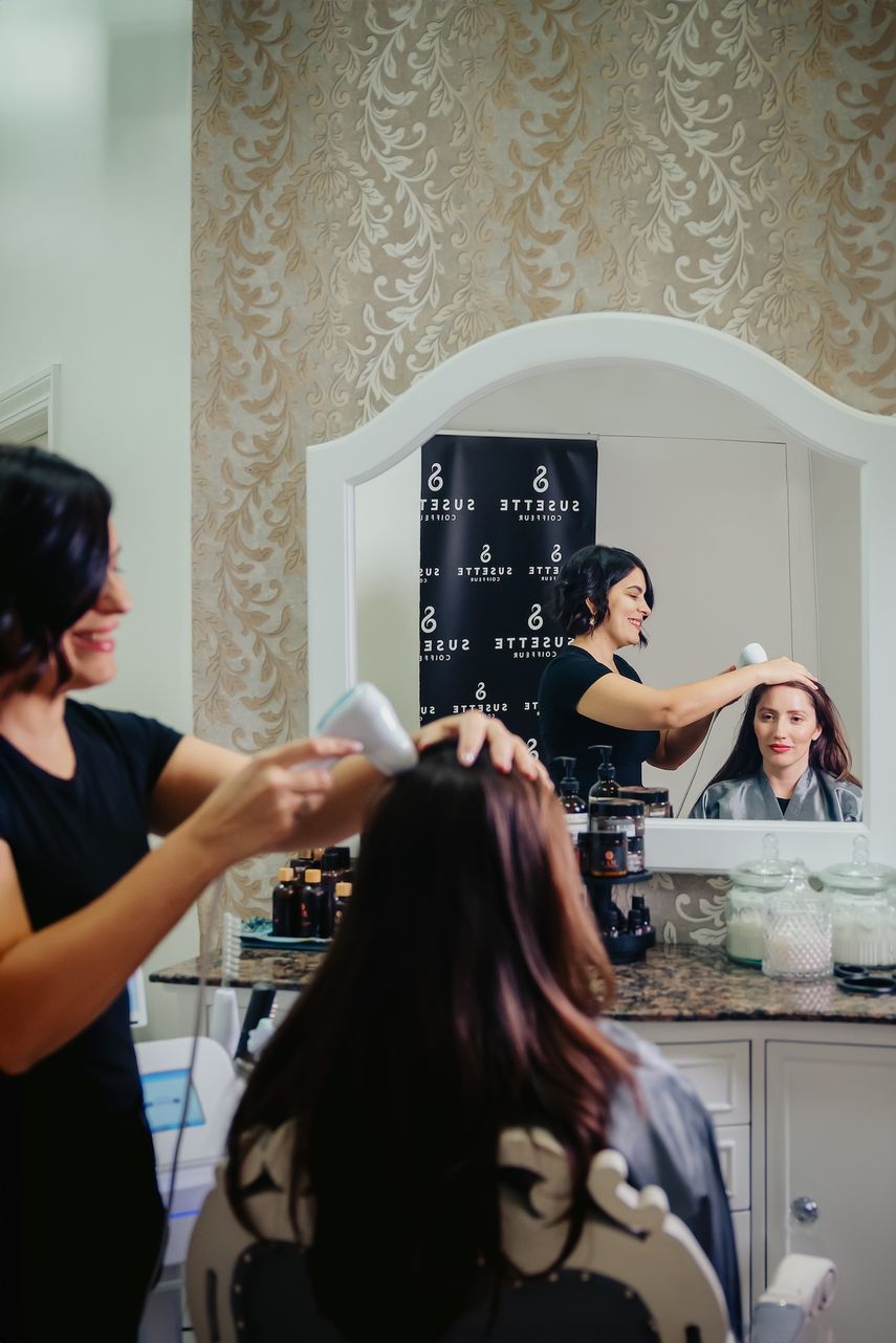 La terapia capilar logra que el cabelllo, tratado con la sabiduría ancestral de la Ayurveda, resplandezca con vitalidad y fuerza