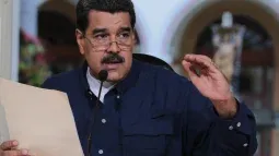 Maduro calificó las sanciones como&nbsp;una locura&nbsp;y convocó a las empresas estadounidenses que compran petróleo venezolano a una reunión urgente en Caracas.