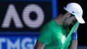 El serbio Novak Djokovic entrena en Melbourne, el jueves 13 de enero de 2022 