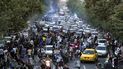 Las protestas en Teherán marchan contra la autocracia islámica en Irán. Las protestas en Teherán marchan contra la autocracia islámica en Irán.