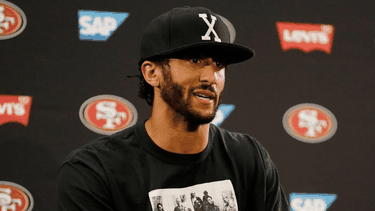 Kaepernick salió a declarar con una franela de Fidel Castro y Malcom X antes que falleciera el expresidente cubano