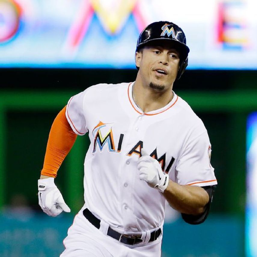 El presidente de operaciones deportivas del equipo dijo estar dispuesto a ofrecer un buen contrato. (AP)