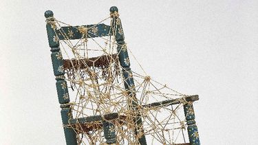 Los 33 artistas reunidos --en su mayoría de Brasil y Venezuela-- abarcan diversas prácticas artísticas: pintura, escultura, instalación, obra gráfica, dibujo o foto collage, entre otros.